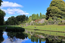 the garden and the castel